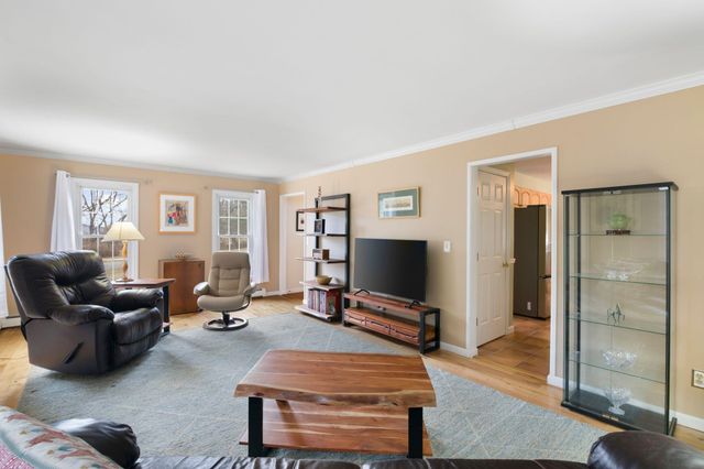 143 Hillwinds Road, Brattleboro, VT 05301
