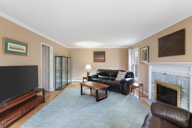 143 Hillwinds Road, Brattleboro, VT 05301