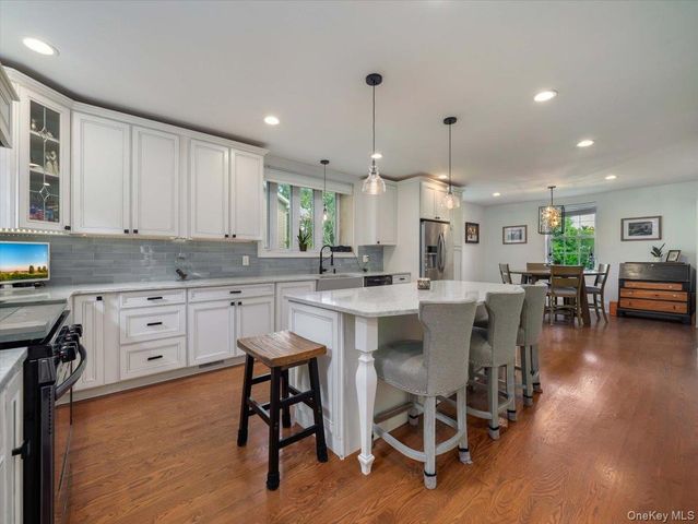 11 Viohl Way, Garnerville, NY 10923