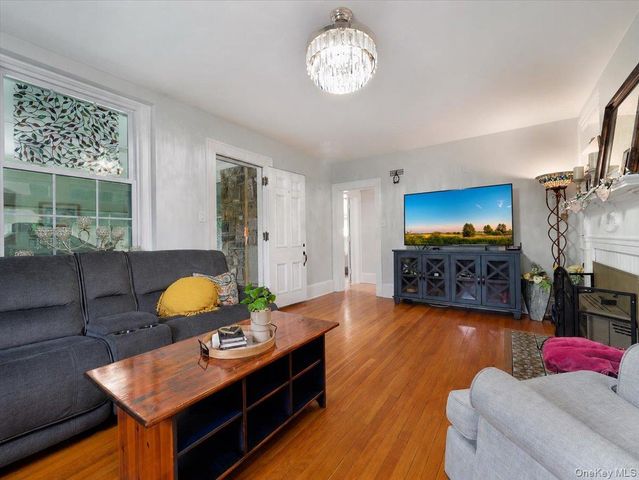 11 Viohl Way, Garnerville, NY 10923
