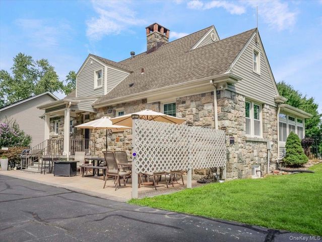 11 Viohl Way, Garnerville, NY 10923