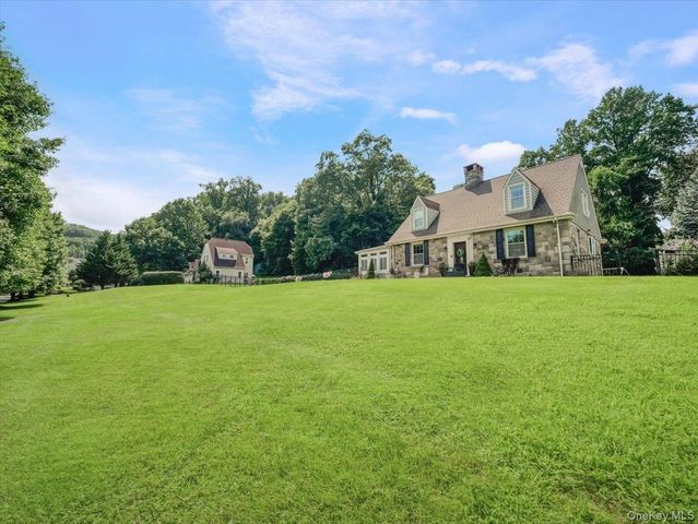 11 Viohl Way, Garnerville, NY 10923