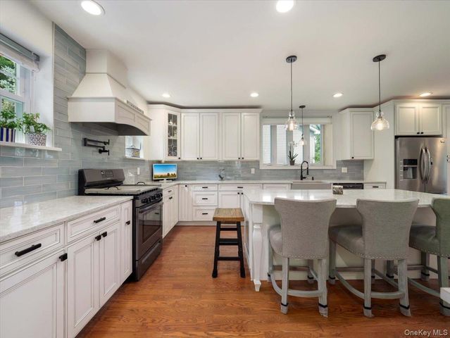 11 Viohl Way, Garnerville, NY 10923