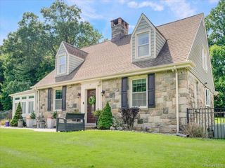 11 Viohl Way, Garnerville, NY 10923