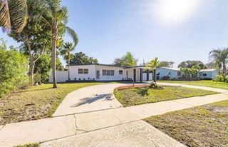 434 Australian Circle, West Palm Beach, FL 33403
