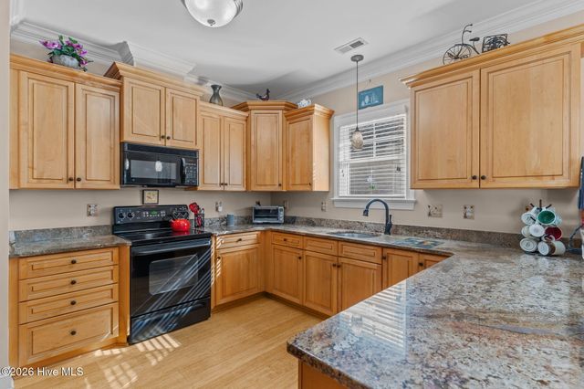 7114 Saybrook Drive, Wilmington, NC 28405