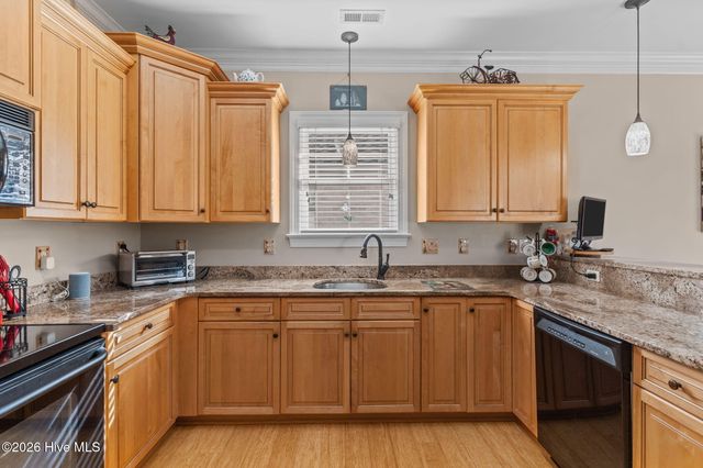 7114 Saybrook Drive, Wilmington, NC 28405