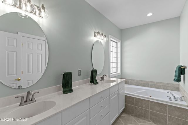 7114 Saybrook Drive, Wilmington, NC 28405