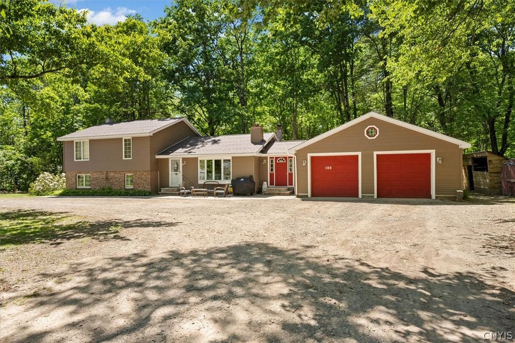100 Sarah Drive, Annsville, NY 13471