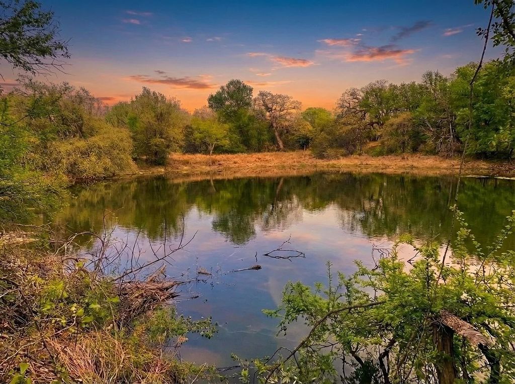 1039 Creek Crossing Road, Nemo, TX 76070