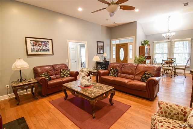 6905 Clements Foley Rd, Northport, AL 35473