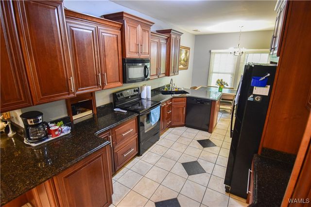 6905 Clements Foley Rd, Northport, AL 35473