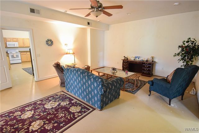 6905 Clements Foley Rd, Northport, AL 35473