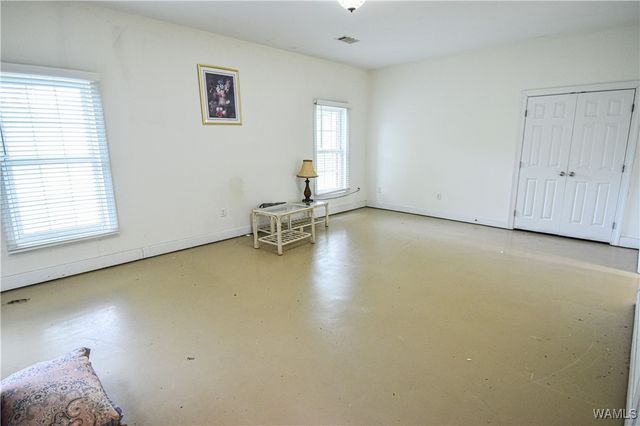 6905 Clements Foley Rd, Northport, AL 35473