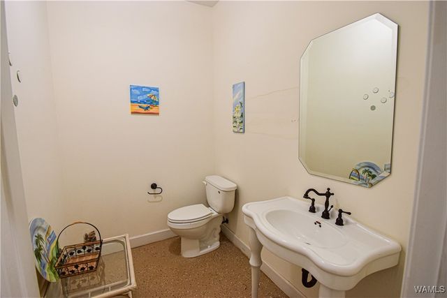 6905 Clements Foley Rd, Northport, AL 35473