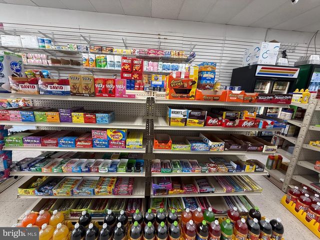 7932 JOHNSON AVE, Lanham, MD 20706