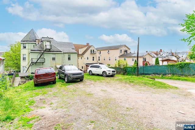 464-466 Summer Avenue, Newark, NJ 07104
