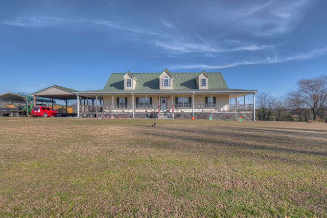 80 Ivey Road, Trenton, GA 30752