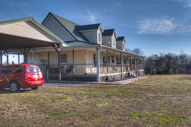 80 Ivey Road, Trenton, GA 30752