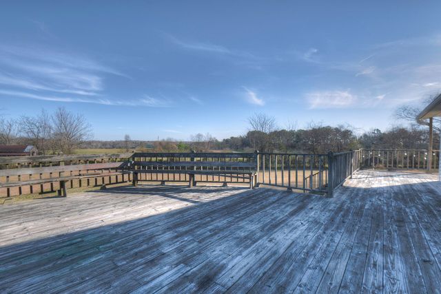 80 Ivey Road, Trenton, GA 30752