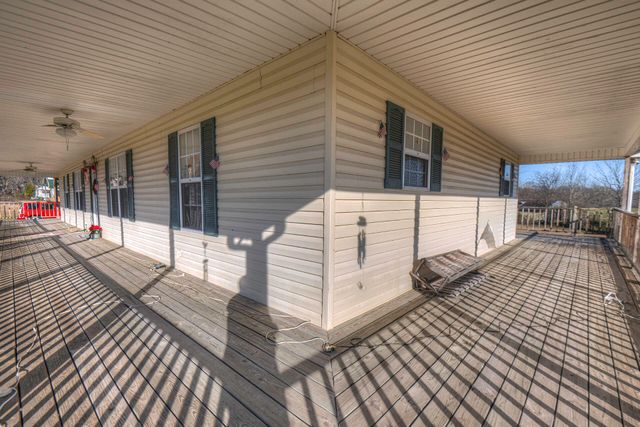 80 Ivey Road, Trenton, GA 30752