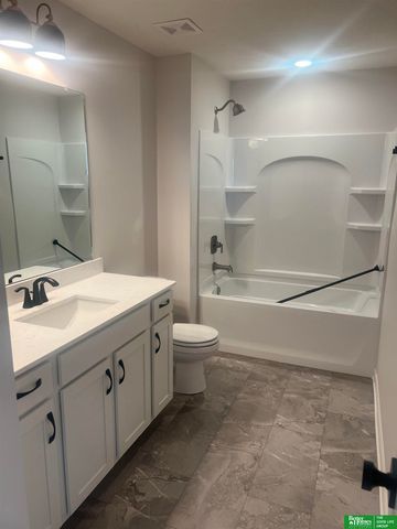 17604 Willit Street, Bennington, NE 68007