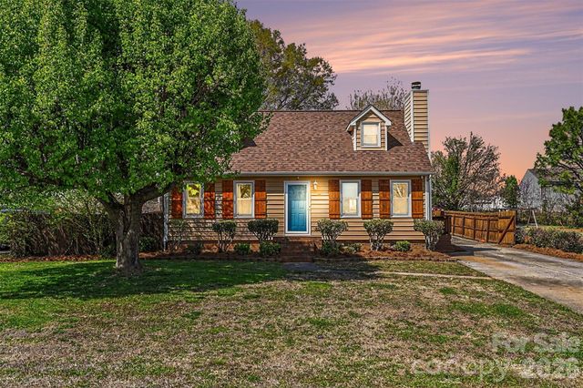 3408 Farm Lake Drive, Concord, NC 28027