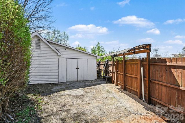 3408 Farm Lake Drive, Concord, NC 28027