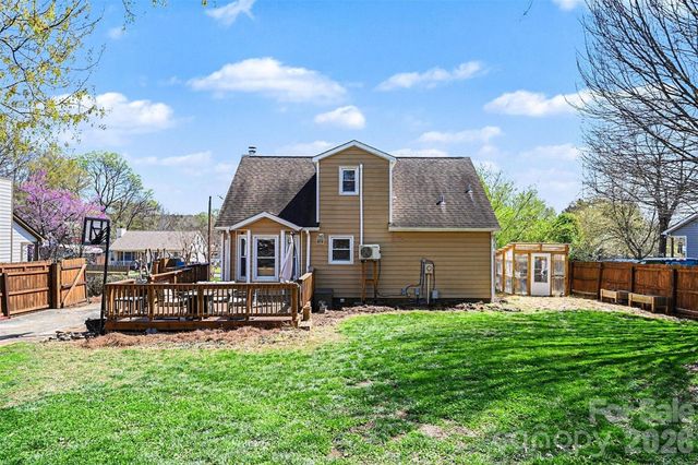 3408 Farm Lake Drive, Concord, NC 28027