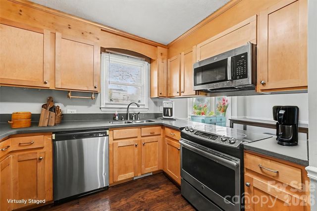 3408 Farm Lake Drive, Concord, NC 28027