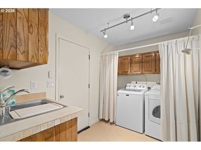 5581 Sw JOSHUA St, Tualatin, OR 97062