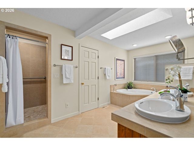 5581 Sw JOSHUA St, Tualatin, OR 97062