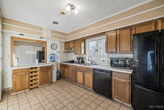 640 Park Place, Niagara Falls, NY 14301