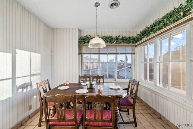 640 Park Place, Niagara Falls, NY 14301