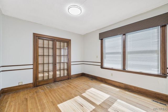 640 Park Place, Niagara Falls, NY 14301