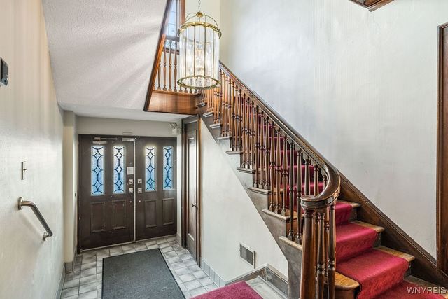 640 Park Place, Niagara Falls, NY 14301