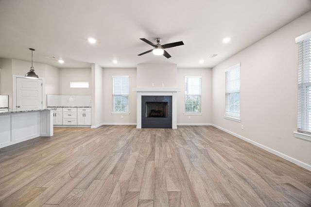 1721 Whitney Lane, Rogers, AR 72758