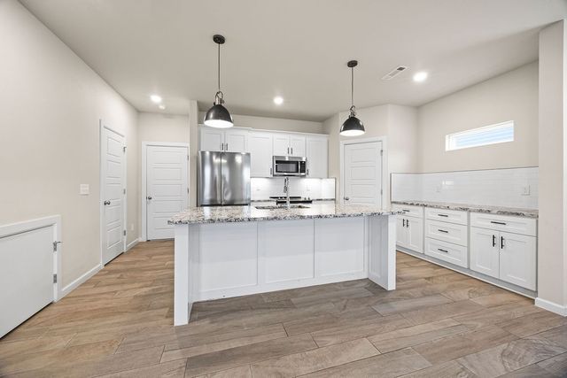 1721 Whitney Lane, Rogers, AR 72758