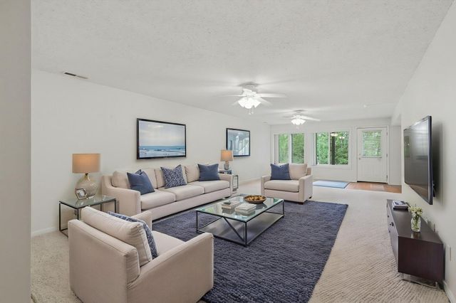 18681 Kalmar Trail, Lakeville, MN 55044