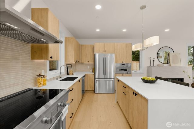 11413 NE 91st Street, Kirkland, WA 98033