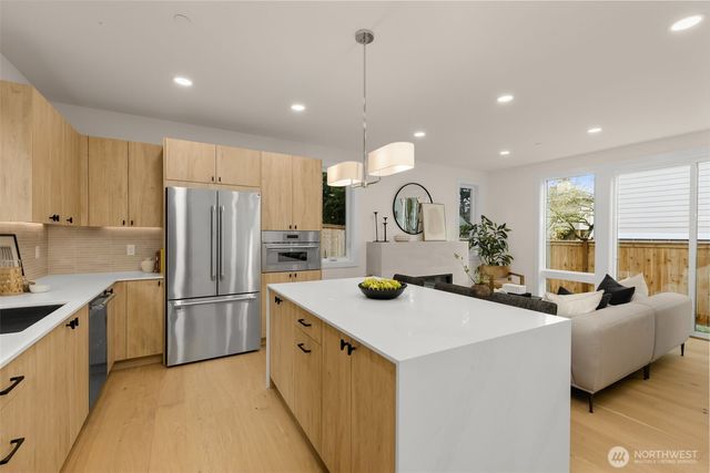 11413 NE 91st Street, Kirkland, WA 98033