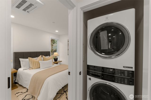 11413 NE 91st Street, Kirkland, WA 98033