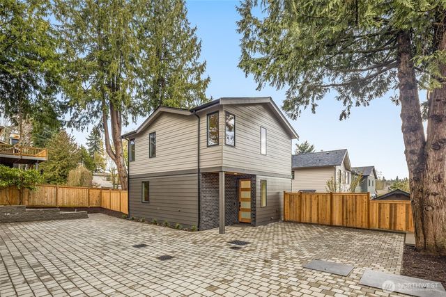 11413 NE 91st Street, Kirkland, WA 98033