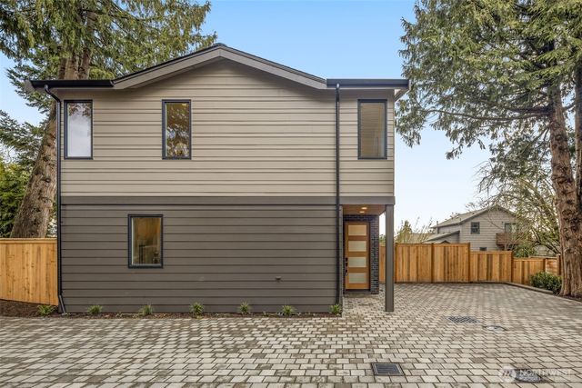 11413 NE 91st Street, Kirkland, WA 98033