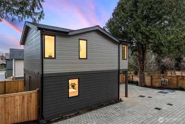 11413 NE 91st Street, Kirkland, WA 98033