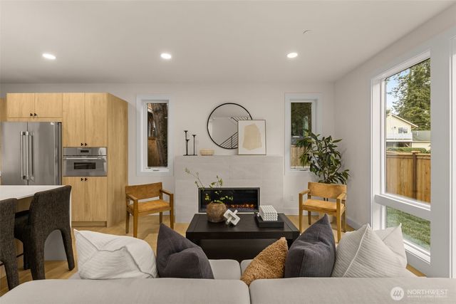 11413 NE 91st Street, Kirkland, WA 98033