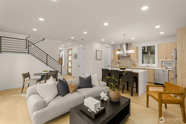 11413 NE 91st Street, Kirkland, WA 98033