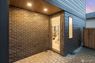 11413 NE 91st Street, Kirkland, WA 98033