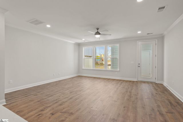 220 Lake Greenwood Boulevard, Greenwood, SC 29649