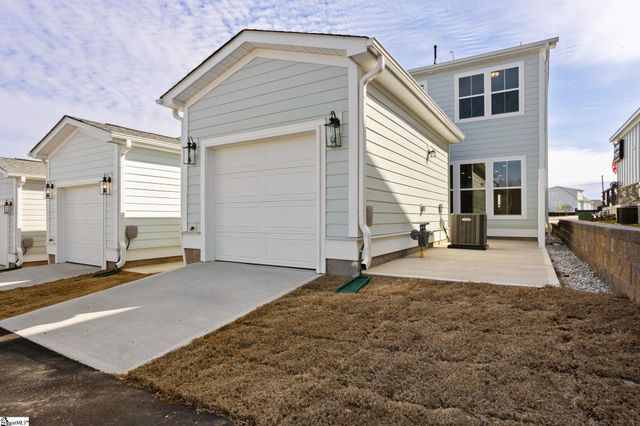 220 Lake Greenwood Boulevard, Greenwood, SC 29649